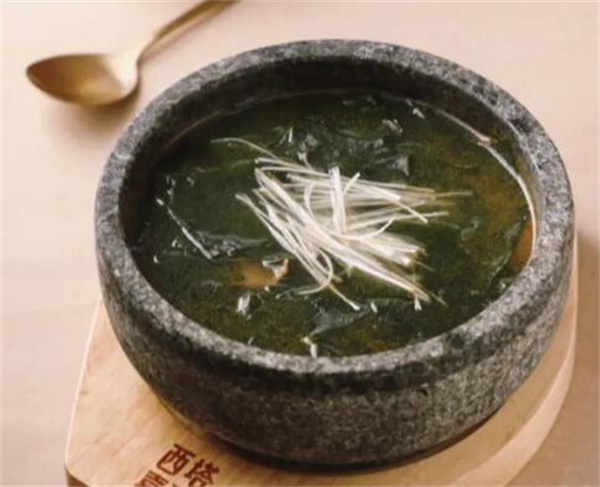 西塔喜稻石锅拌饭加盟