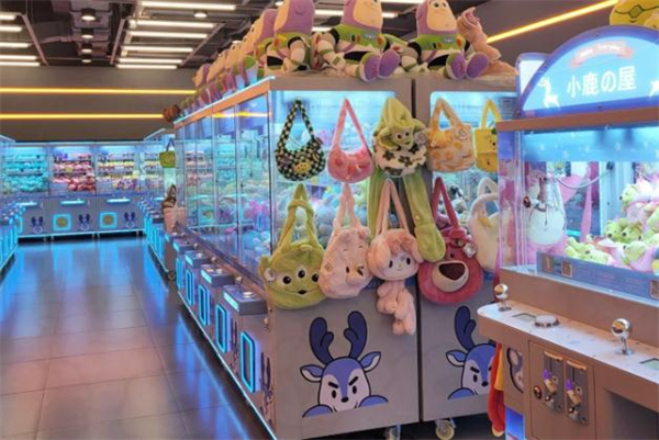 小鹿的屋娃娃机加盟