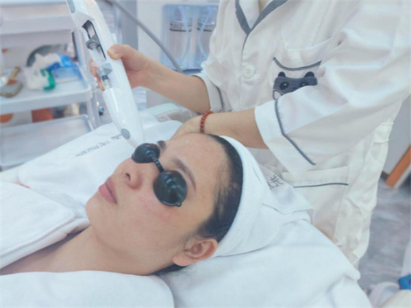 洗脸熊16个月签约2000+门店,破解洗脸吧背后的财富密码!