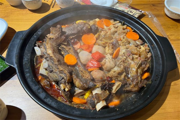 添辉砂锅居加盟费