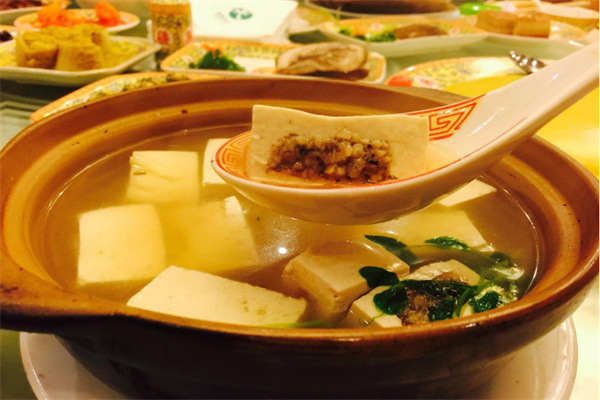 添辉砂锅居加盟费