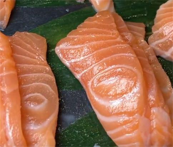 亚顶鲜海鲜自助餐加盟