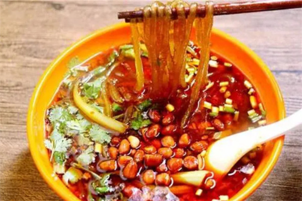 重庆八哥酸辣粉加盟