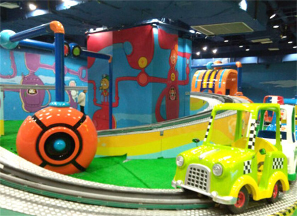 爱智艺儿童乐园加盟