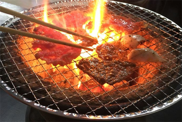 炉中炉泥炉烤肉加盟