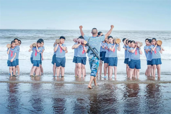 成长营地教育加盟