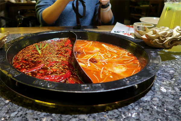 颜锅锅火锅加盟