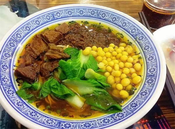 开重庆小面能挣钱吗？