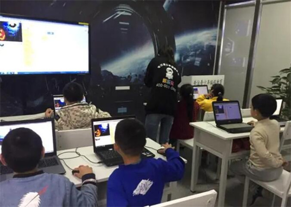 少儿编程加盟费一般多少钱？