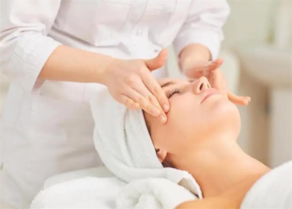 美奈尔美容养生加盟