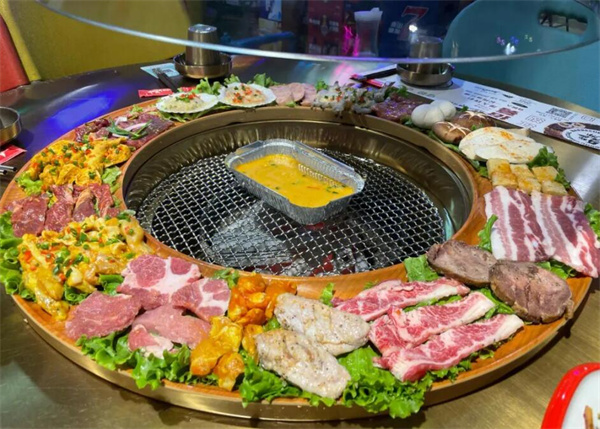 牛饱饱自助烧烤加盟费