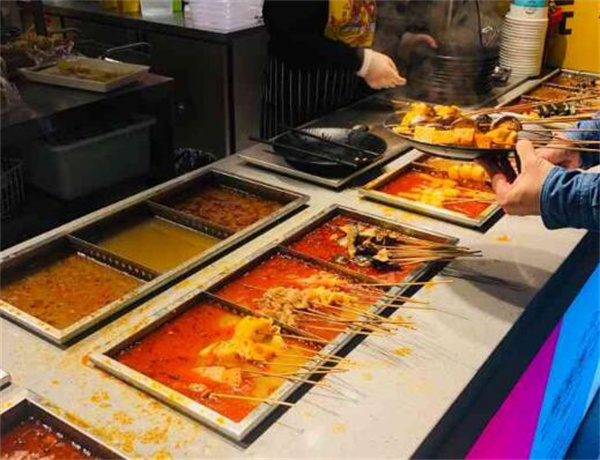 椒太后地摊麻辣烫加盟