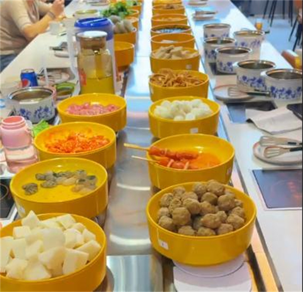 喜噜噜旋转小火锅加盟