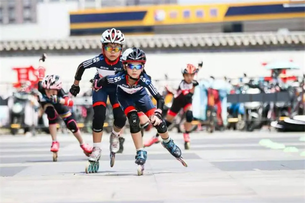 少儿轮滑培训加盟