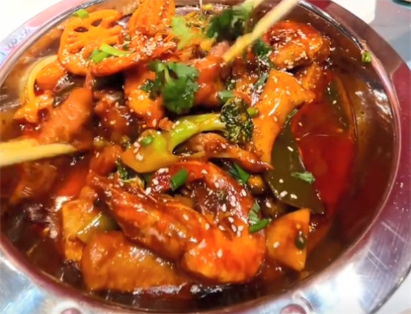 呷渔婆肉蟹煲加盟