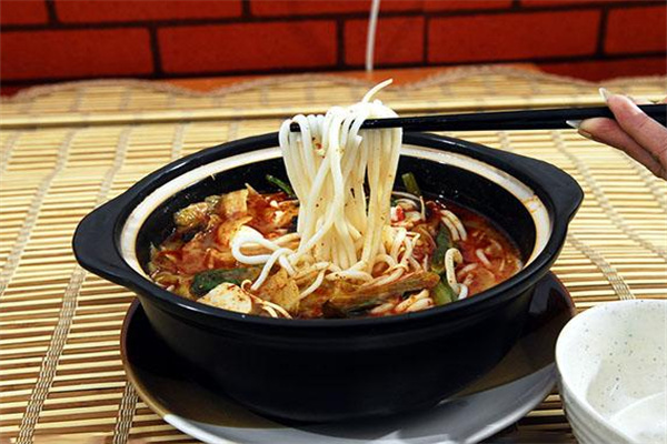 铁锅哥米线加盟