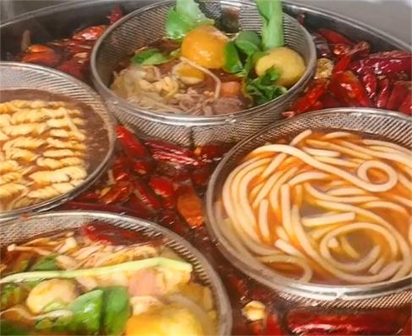 步大叔麻辣烫加盟费用