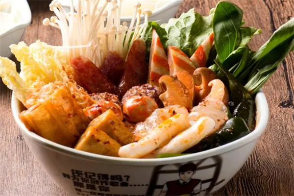 胡轶麻辣烫加盟