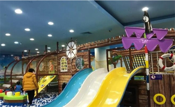 童趣熊儿童乐园加盟