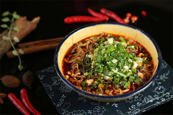 胡轶麻辣烫加盟