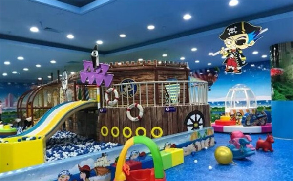 童趣熊儿童乐园加盟