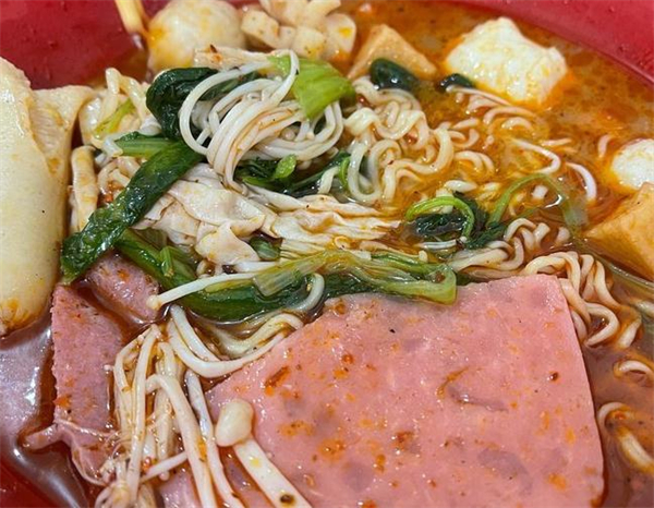 大碗香麻辣烫加盟费用