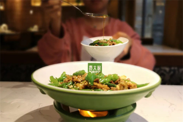 费大厨辣椒炒肉加盟费