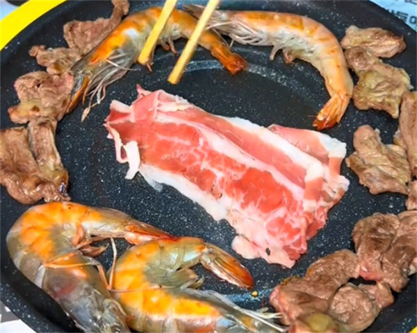 赖猫做主烤肉加盟费多少钱？