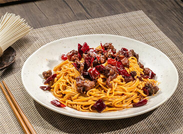 面老怪辣子鸡拌面加盟