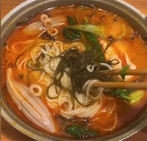 添二火重庆水瓢米线