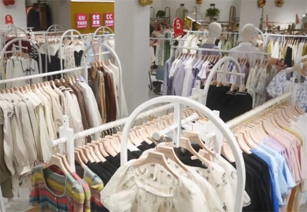 uu衣柜女装加盟