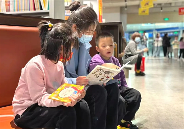 毛毛虫图书馆加盟