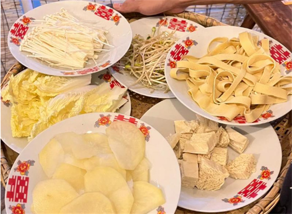 张哈星炉边菜加盟