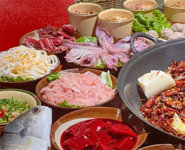 锅倌俚呱呱老火锅加盟