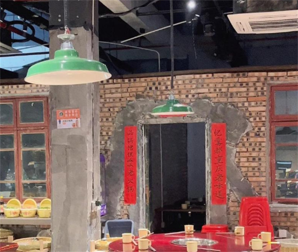 锅倌俚呱呱老火锅加盟