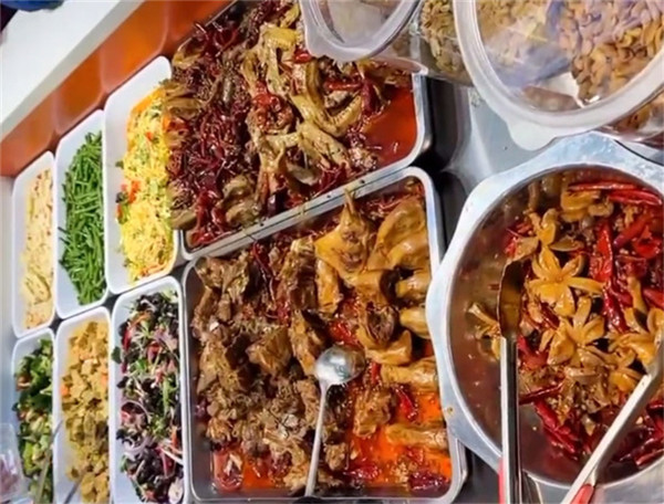 伍小卒港式热卤加盟