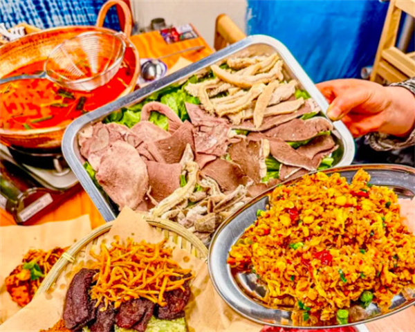 王奋斗贵州酸汤牛肉火锅加盟