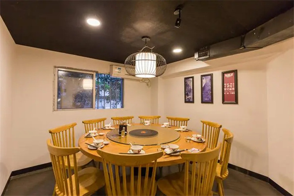 匠一锅草本牛骨火锅加盟费