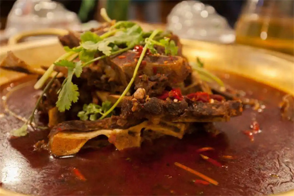 匠一锅草本牛骨火锅加盟费