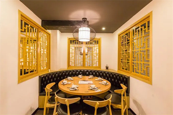 匠一锅草本牛骨火锅加盟费