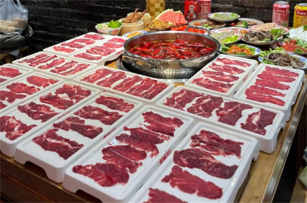 李姑婆鲜切牛肉自助火锅加盟