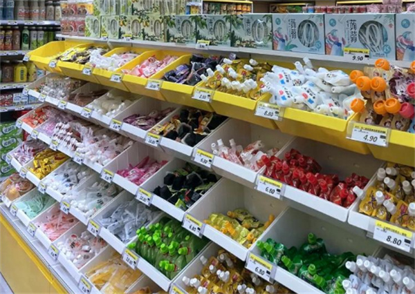 李一鸣零食加盟