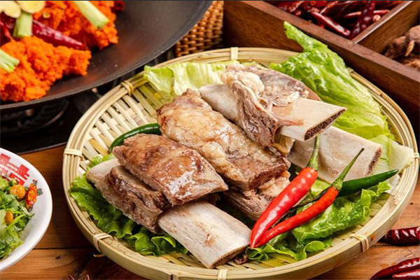 椒二哈牛杂火锅加盟