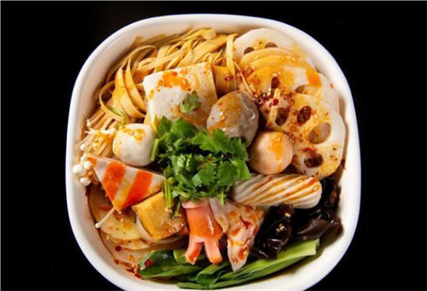 赛村花麻辣烫加盟费