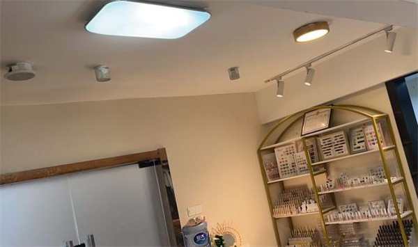 嗨创美365自助美甲加盟