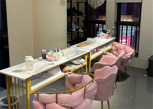 嗨创美365自助美甲加盟