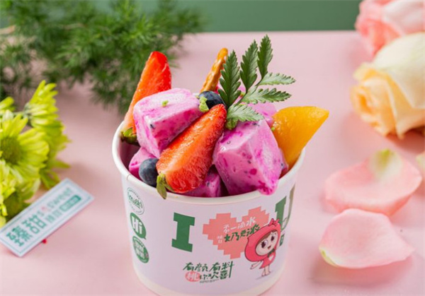 臻甜桃气酸奶加盟