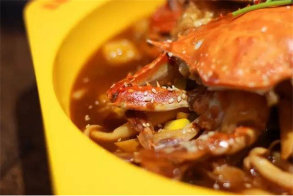 胖嘴肉蟹煲加盟