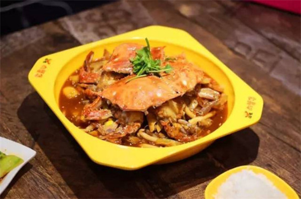胖嘴肉蟹煲加盟