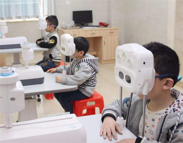 近视眼矫正加盟费